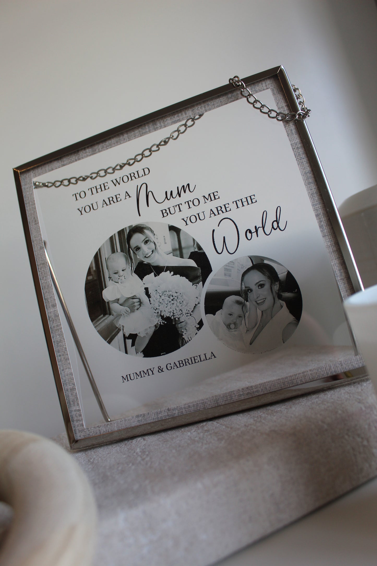 'Circular Graphics' Transparent Frame